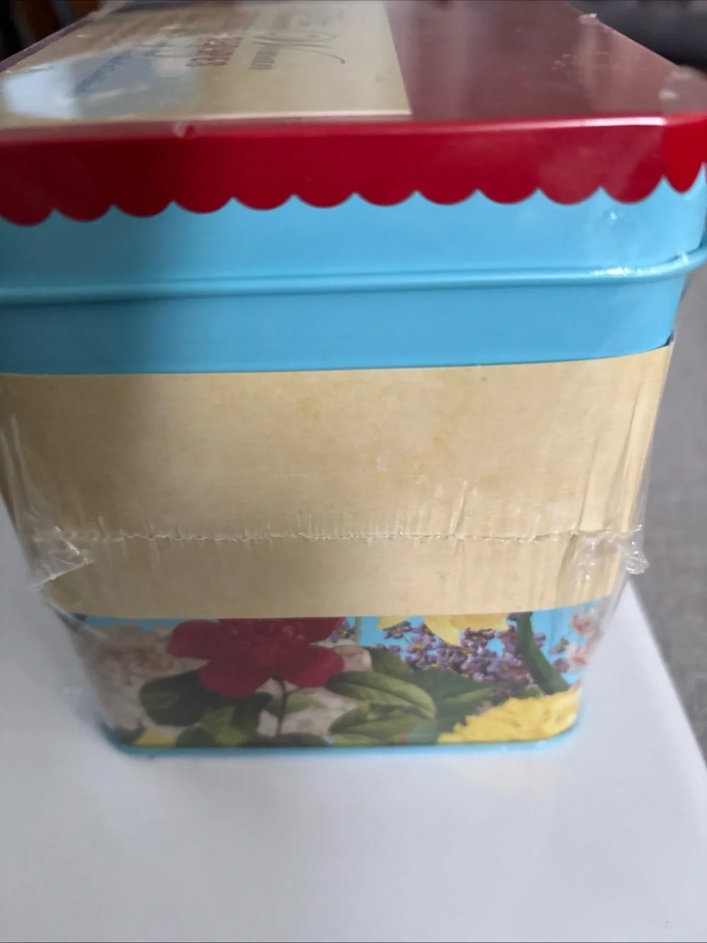 The Pioneer Woman Blue & Red Floral Favorite Recipes Tin